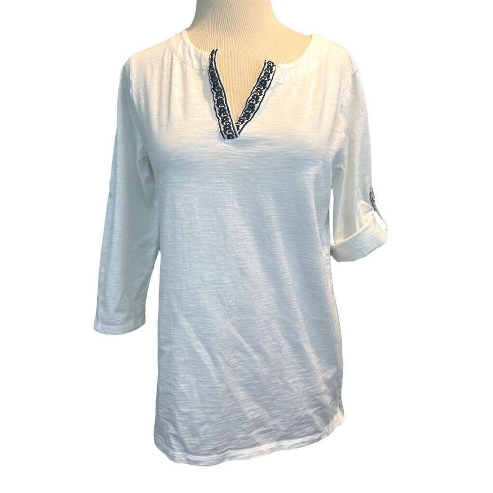 Small Brooks Brothers White V-Neck Pull Over Shirt Roll-Tab‎ Sleeves embroidered
